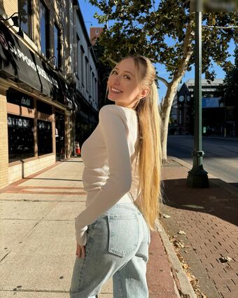 6082 Голи Изтичания OnlyFans Снимки 3