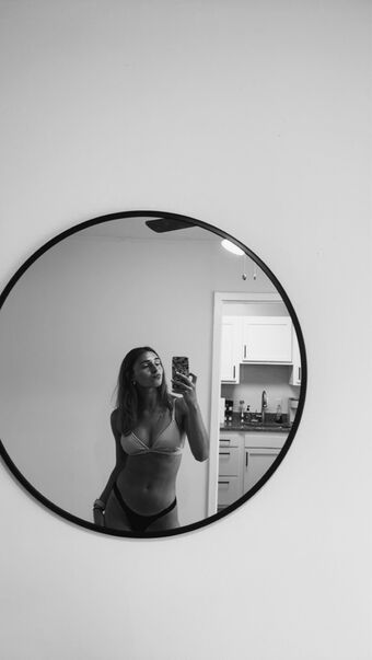 abschilli Голи Изтичания OnlyFans Снимки 11