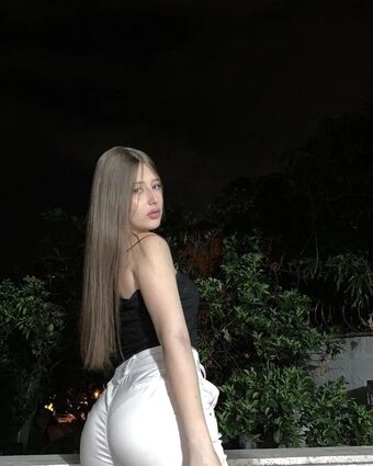 abwwly_ Голи Изтичания OnlyFans Снимки 1