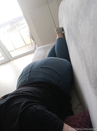 adyee Голи Изтичания OnlyFans Снимки 12