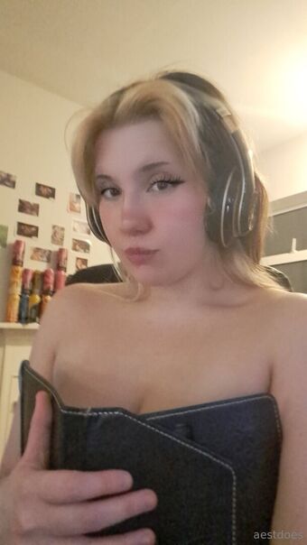 aestdoes Голи Изтичания OnlyFans Снимки 19