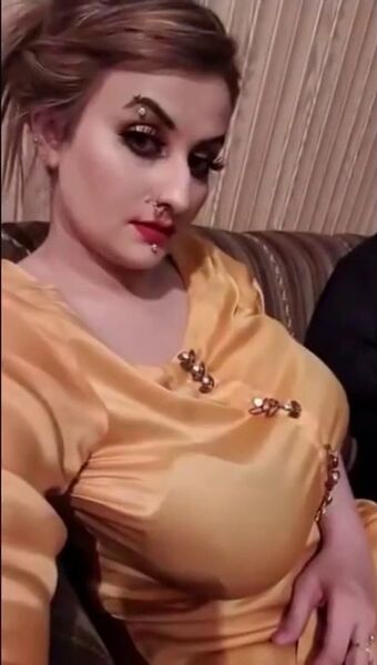 afreenkhan Голи Изтичания OnlyFans Снимки 3
