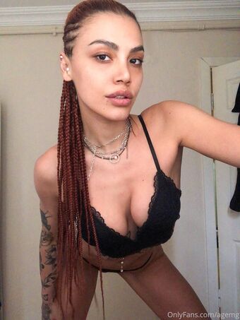 AGempls Голи Изтичания OnlyFans Снимки 2