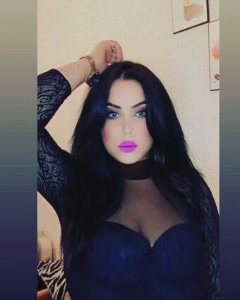 Ahlem Голи Изтичания OnlyFans Снимки 32