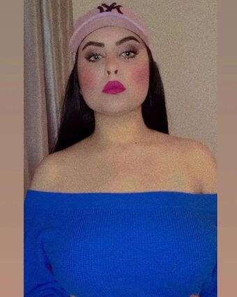Ahlem Голи Изтичания OnlyFans Снимки 33