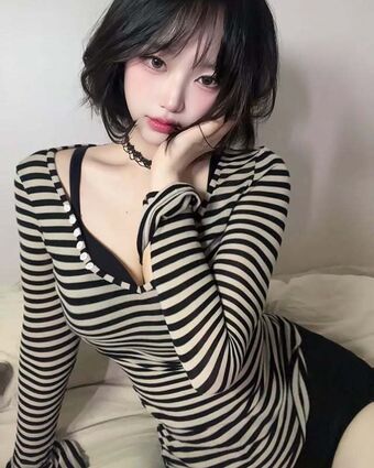 AHRI Голи Изтичания OnlyFans Снимки 1