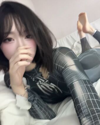 AHRI Голи Изтичания OnlyFans Снимки 8