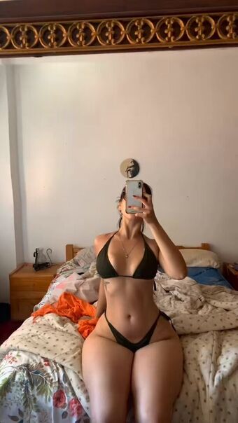 Aili Голи Изтичания OnlyFans Снимки 13