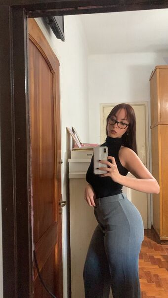 Aili Голи Изтичания OnlyFans Снимки 19