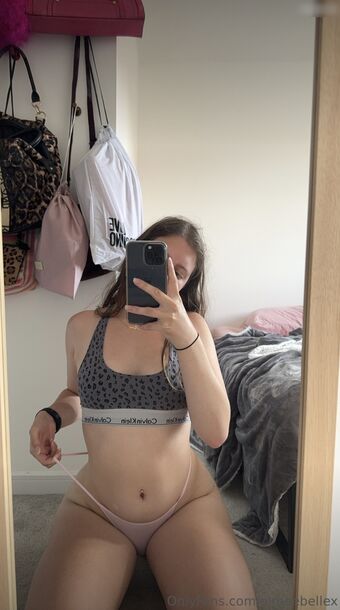 Aimee Townsend Голи Изтичания OnlyFans Снимки 4