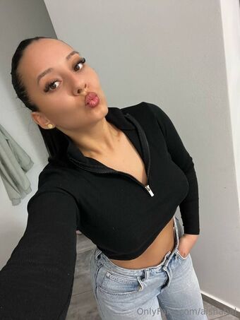 aishabal Голи Изтичания OnlyFans Снимки 5
