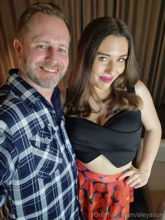 aleyasun Голи Изтичания OnlyFans Снимки 6