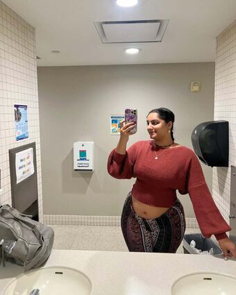 Alisha Swaidan Голи Изтичания OnlyFans Снимки 9