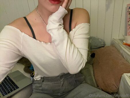 alyssath Голи Изтичания OnlyFans Снимки 2