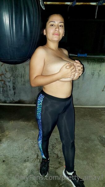 Amay Голи Изтичания OnlyFans Снимки 19