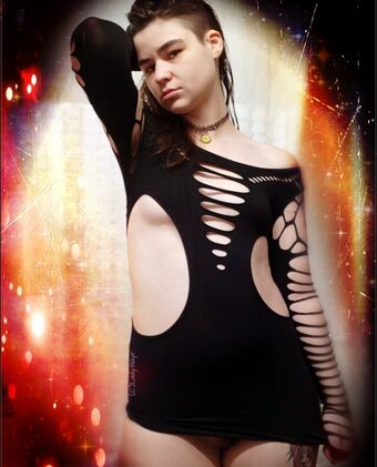 Amber Hellfire Голи Изтичания OnlyFans Снимки 6