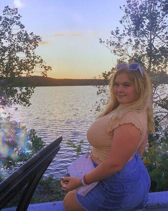 Amberly Голи Изтичания OnlyFans Снимки 9