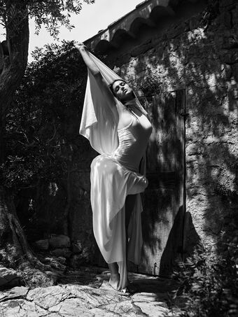 Amelia Hamlin Голи Изтичания OnlyFans Снимки 29