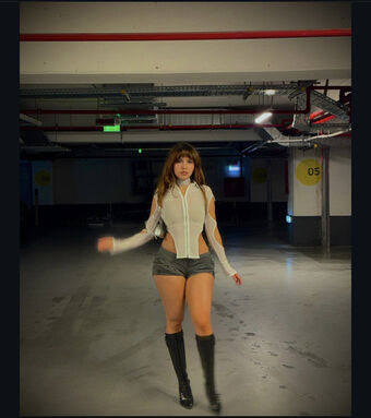 Anda Tohatan Голи Изтичания OnlyFans Снимки 16