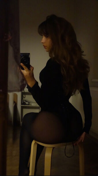 Anda Tohatan Голи Изтичания OnlyFans Снимки 21