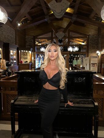 Andrea Bulgaria Голи Изтичания OnlyFans Снимки 14