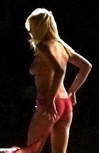 Anna Faris Голи Изтичания OnlyFans Снимки 42