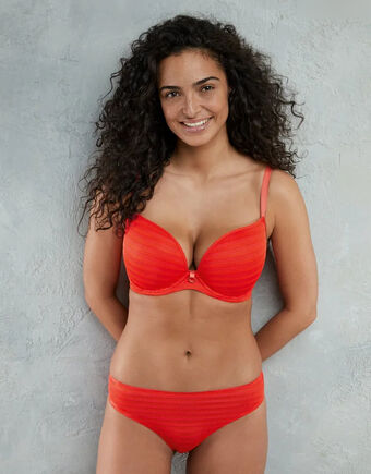 Anna Shaffer