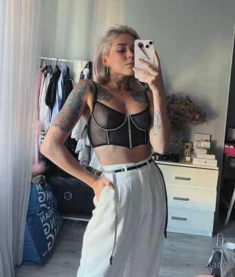 Annaone Голи Изтичания OnlyFans Снимки 9