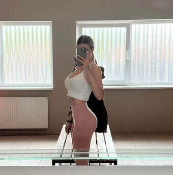Annchenaugustine Голи Изтичания OnlyFans Снимки 16