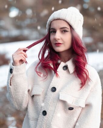 AnnieFuchsia