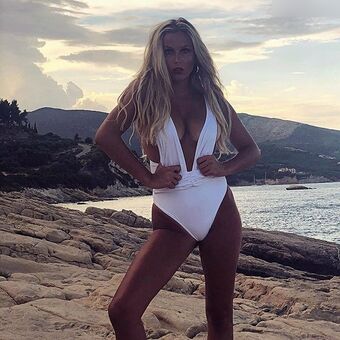 Ariane Schmidt Голи Изтичания OnlyFans Снимки 32