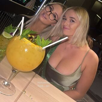Arlea Голи Изтичания OnlyFans Снимки 20