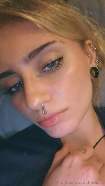 astrid-eclipse Голи Изтичания OnlyFans Снимки 14