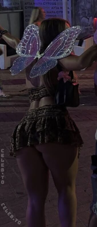Athinque Голи Изтичания OnlyFans Снимки 19