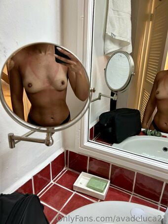 avadeluca21 Голи Изтичания OnlyFans Снимки 21