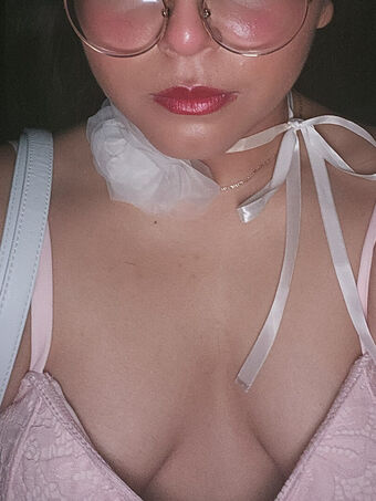 ayesha Голи Изтичания OnlyFans Снимки 1