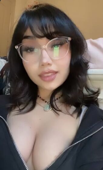 b33tlebum Голи Изтичания OnlyFans Снимки 4