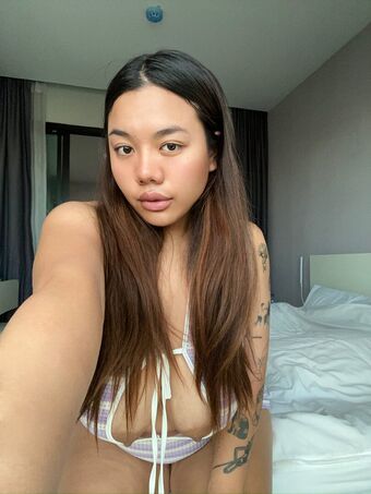 Badchi Голи Изтичания OnlyFans Снимки 3