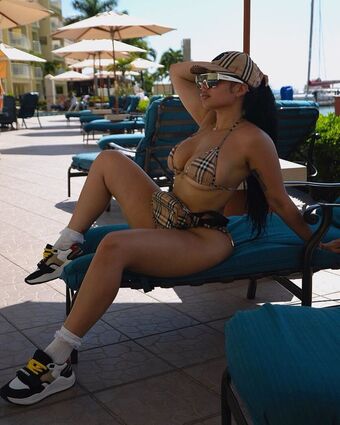 Ballyy Голи Изтичания OnlyFans Снимки 45