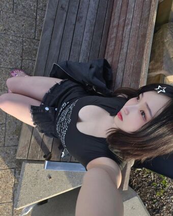 bambi_jesuis Голи Изтичания OnlyFans Снимки 8