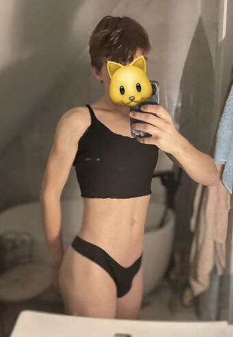 Basedfemboy Голи Изтичания OnlyFans Снимки 9