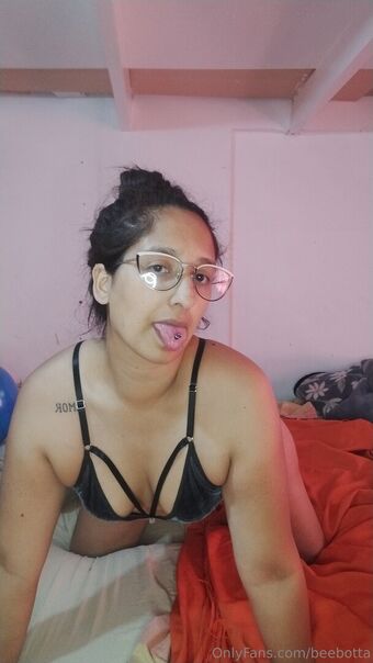 beebotta Голи Изтичания OnlyFans Снимки 32