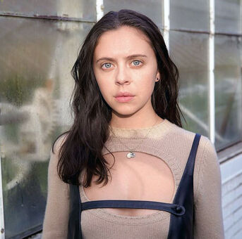 Bel Powley