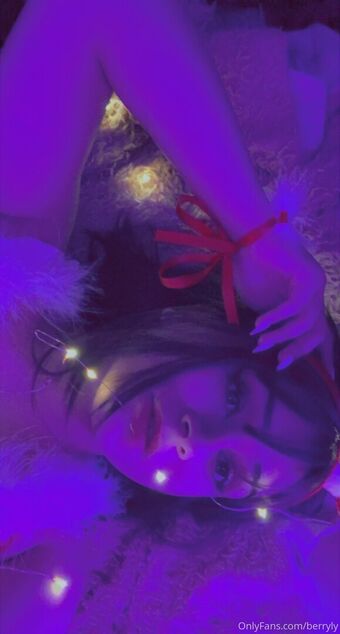 berryly Голи Изтичания OnlyFans Снимки 34