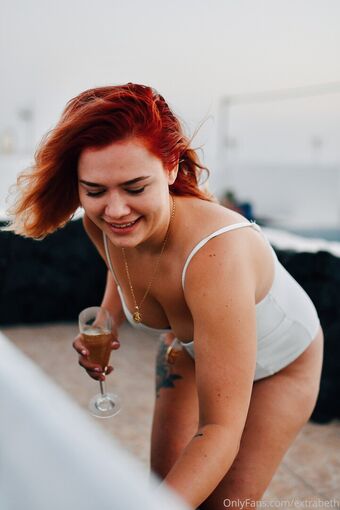 Beth Freeman Голи Изтичания OnlyFans Снимки 25