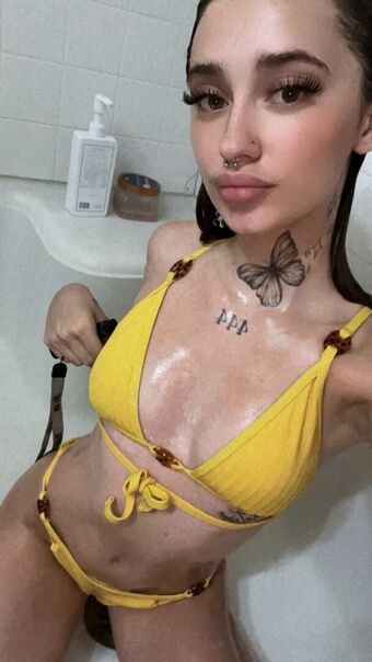 Biddiebb Голи Изтичания OnlyFans Снимки 5