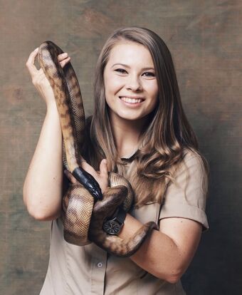 Bindi Irwin Голи Изтичания OnlyFans Снимки 2