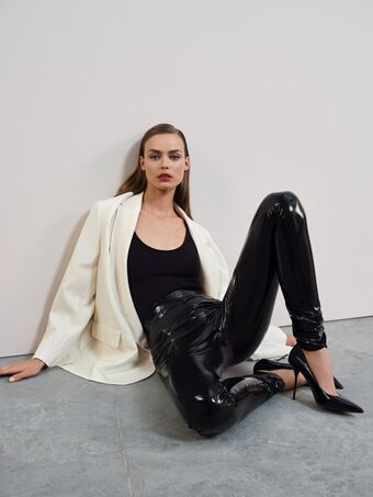 Birgit Kos Голи Изтичания OnlyFans Снимки 6