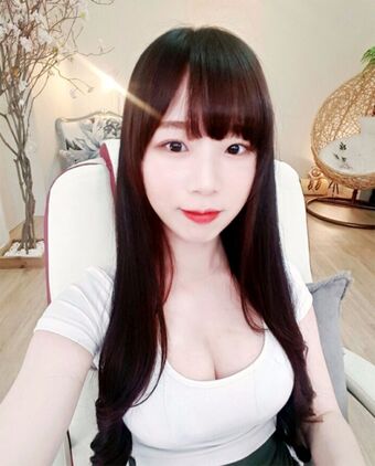 BJ Apple 사과 Голи Изтичания OnlyFans Снимки 19