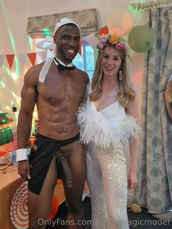 Black Magic Голи Изтичания OnlyFans Снимки 2